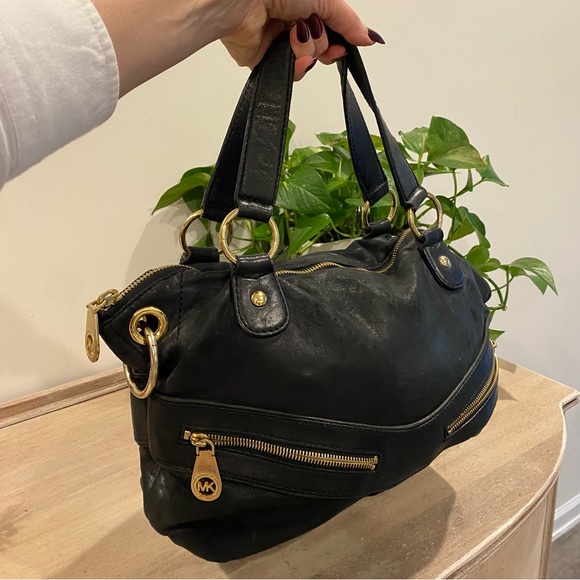 Michael Kors soft leather black purse - Picture 3 of 12